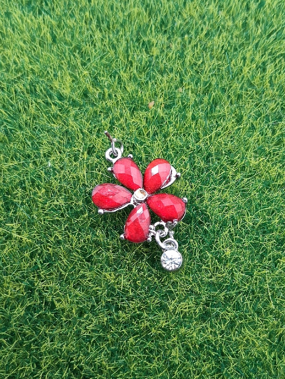 Red Flower Crystal Pendant Necklace - Women Jewelry Missing Center Stone P409